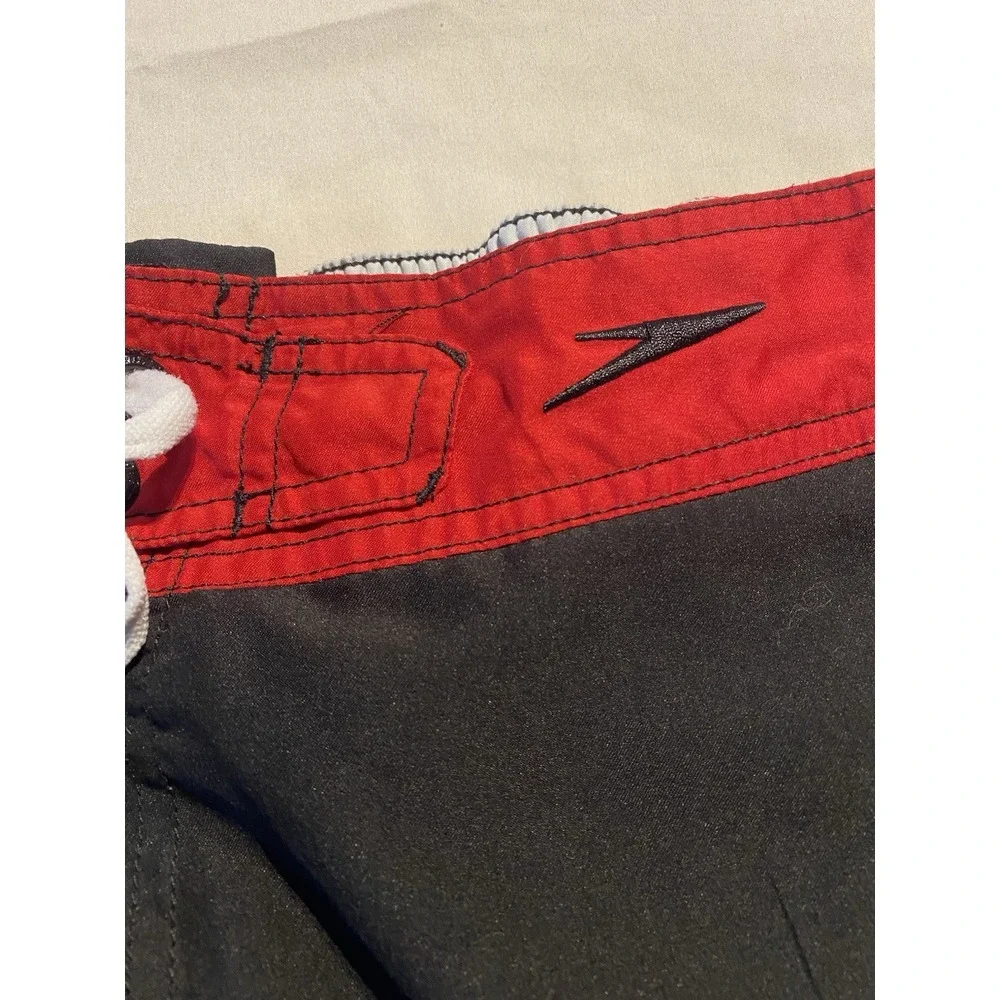Speedo Men's Size L Black Red Swim Trunks Active‎ Lined Board Shorts Snap Pocket